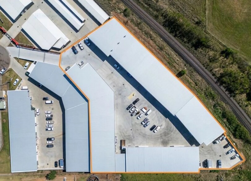 More Photos Of 32-34 Mulgi Dr, South Grafton Warehouse For Lease