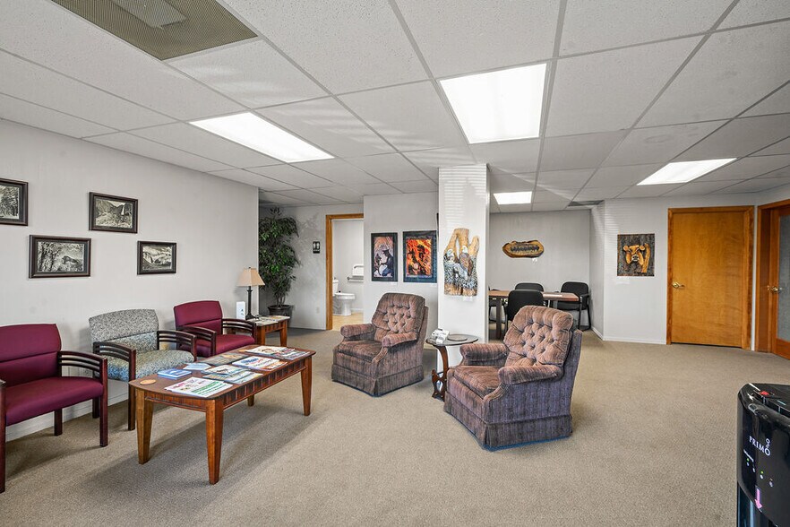 More Photos Of 2828 Easy St, Placerville Office For Lease