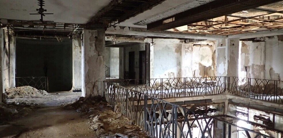 More Photos Of 100 Main St, Texarkana Hotel For Sale