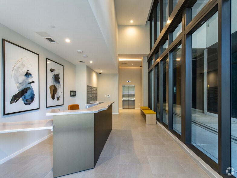 More Photos Of 2221 N Miami Ave, Miami Office For Lease