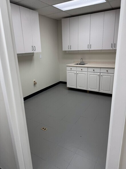 More Photos Of 150 N Finley Ave, Basking Ridge Medical For Lease