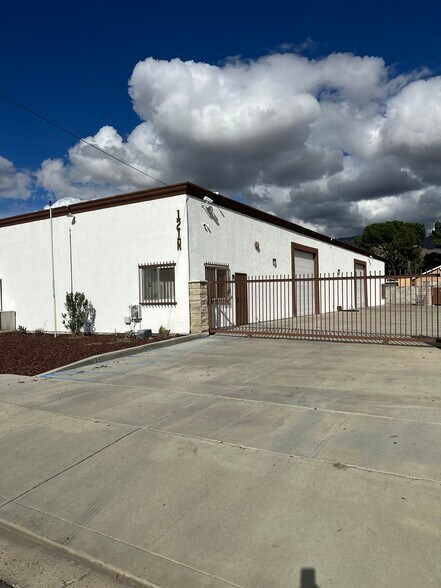 Primary Photo Of 121 N Dillon Ave, San Jacinto Office For Sale