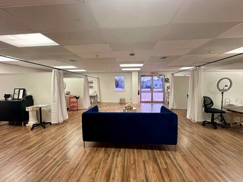 More Photos Of 7550 College St, Beaumont Industrial For Sale