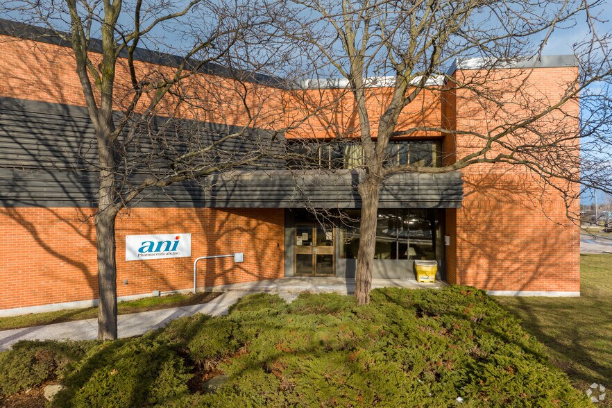 More Photos Of 400 Iroquois Shore Rd, Oakville Warehouse For Sale