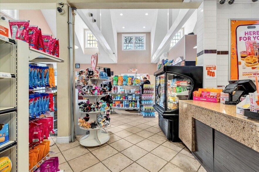 More Photos Of 804 Main St, Osterville Office Residential For Sale