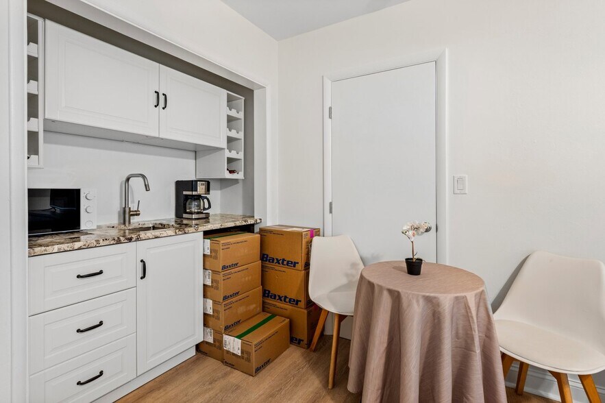 More Photos Of 615-617 NE 9th Ave, Fort Lauderdale Apartments For Sale