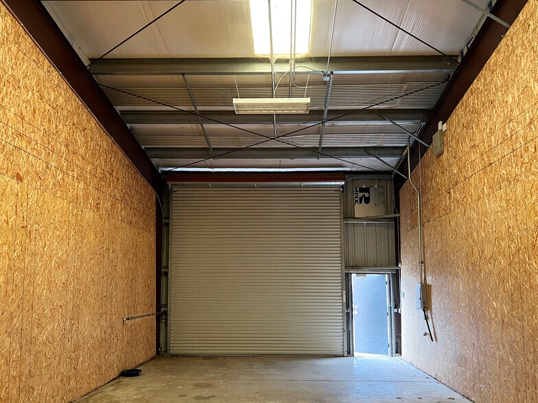 More Photos Of 100 Airport Rd, Fortuna Warehouse For Lease