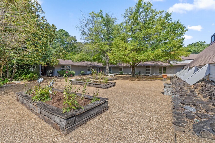More Photos Of 4300 James Ln, Chattanooga Specialty For Sale