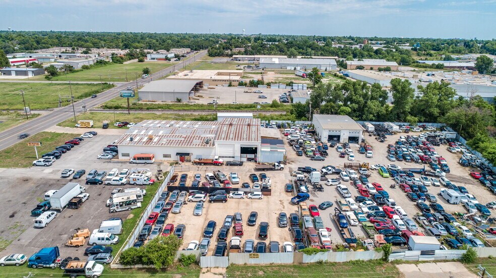 More Photos Of 400 N Macarthur Blvd, Oklahoma City Warehouse For Sale