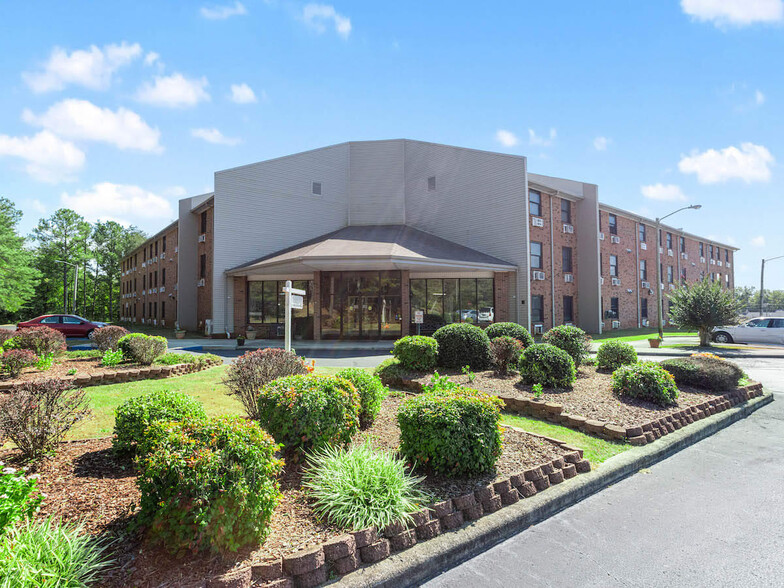 Primary Photo Of 100 Village Sq, Russellville Apartments For Sale