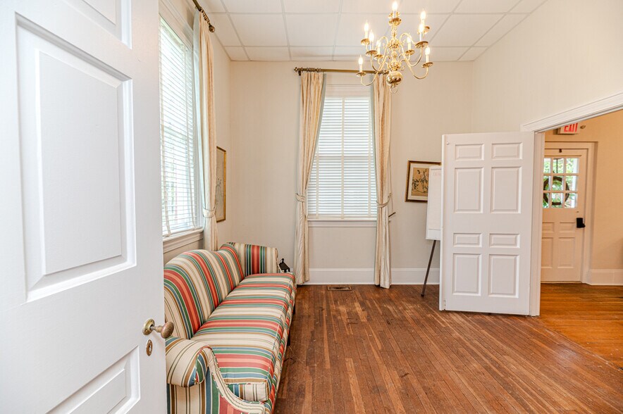 More Photos Of 211 Main st, Broadway Religious Facility For Sale