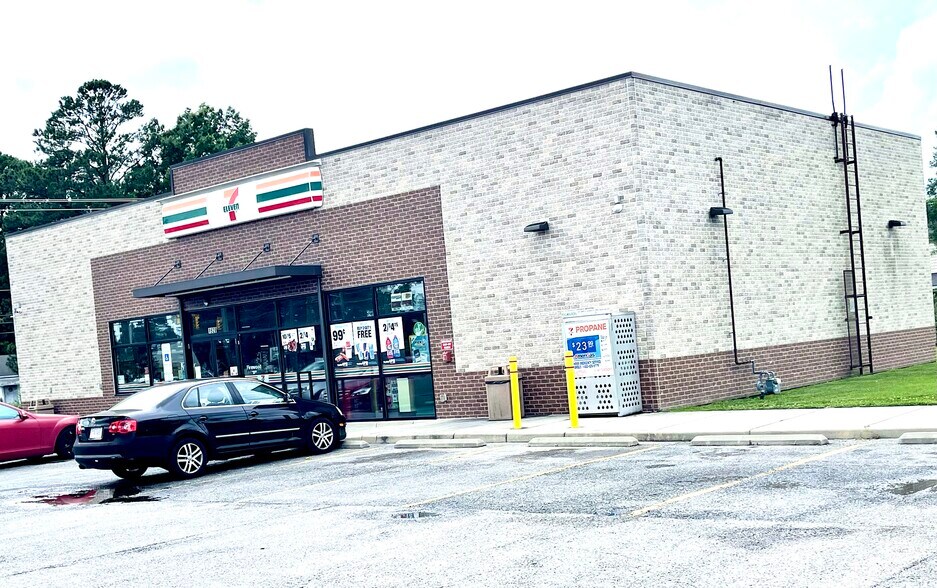 More Photos Of 1928 Holland Rd, Suffolk Convenience Store For Sale