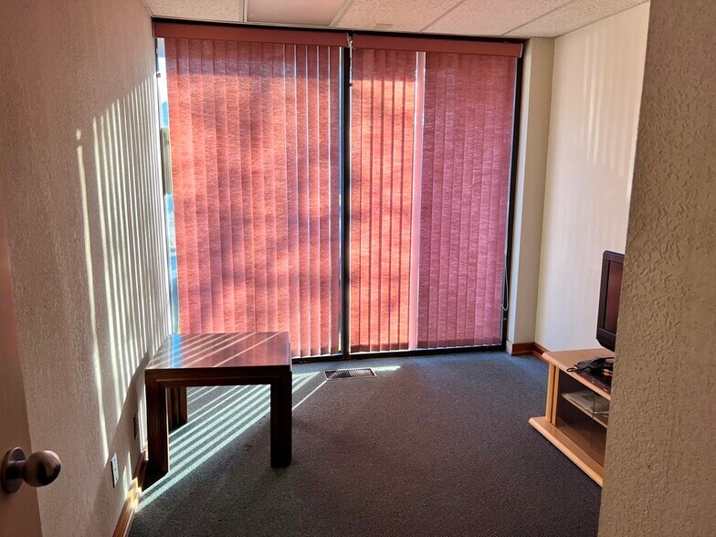 More Photos Of 5546 S 79th East Pl, Tulsa Office For Lease