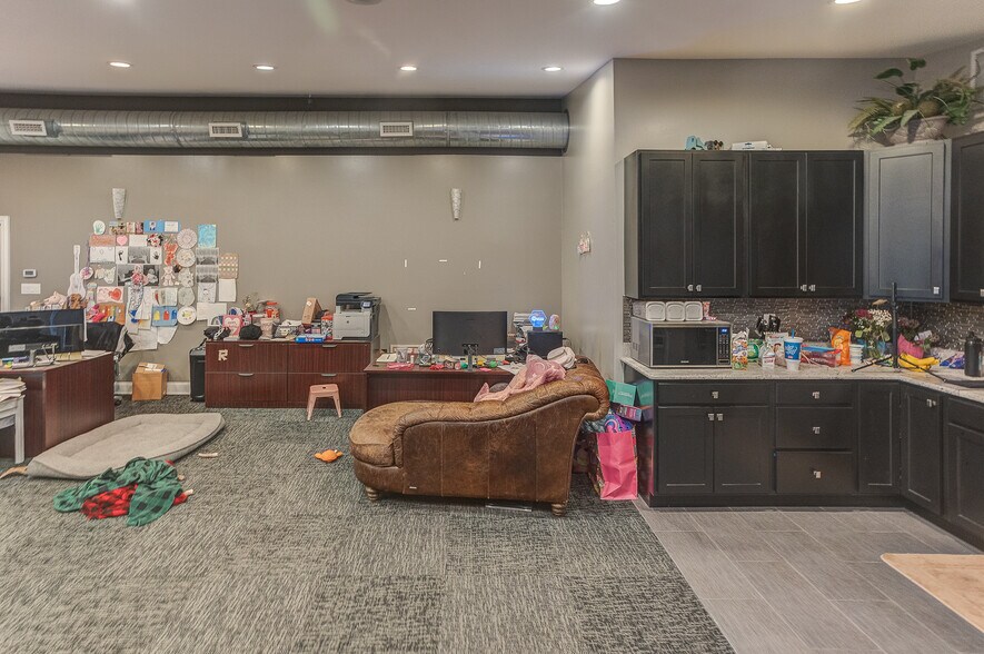 More Photos Of 836 E Highway N, Wentzville Flex For Sale