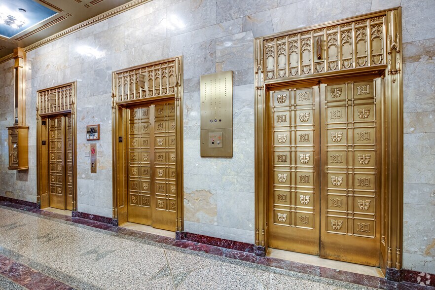 More Photos Of 825 Nicollet Mall, Minneapolis Office For Lease