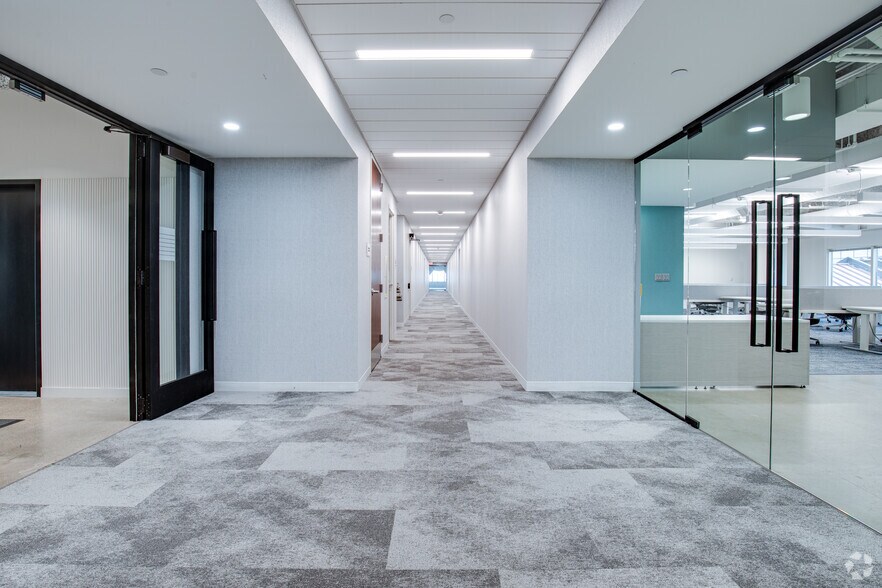 More Photos Of 45 S 7th St, Minneapolis Office For Lease