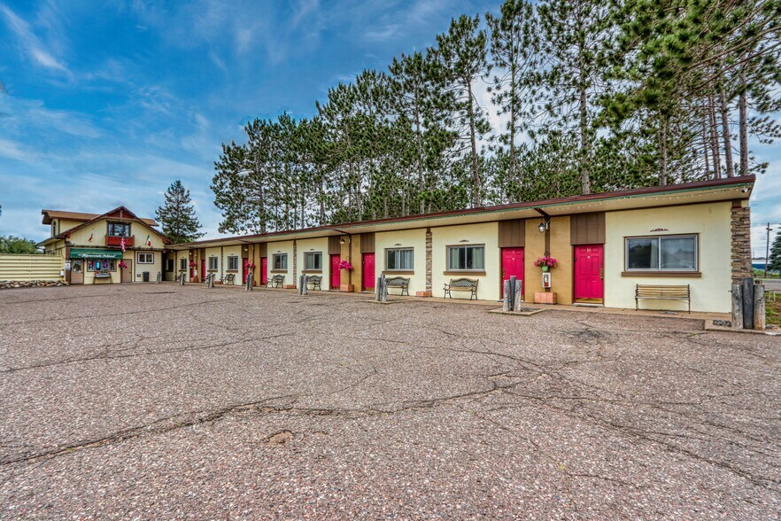 More Photos Of 10429 State Road 27, Hayward Hotel For Sale