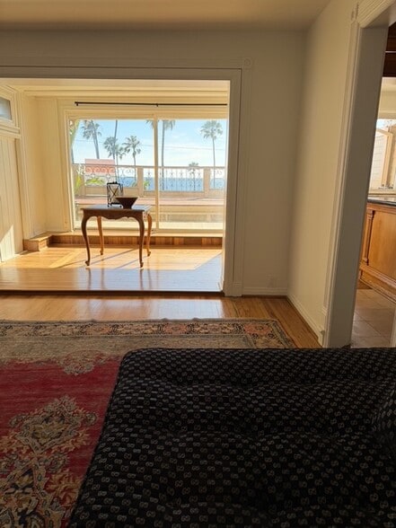 More Photos Of 653 Ramona Ave - Office/Live-Work, Laguna Beach Office For Lease