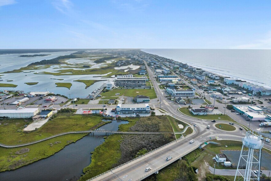 More Photos Of 404 Roland Ave, Surf City Restaurant For Sale