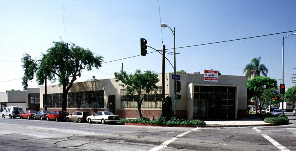 Primary Photo Of 2600 E 8th St, Los Angeles Manufacturing For Lease