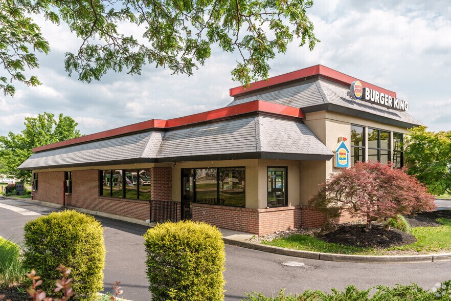 Primary Photo Of 90 Franklin Mills Blvd, Philadelphia Fast Food For Lease
