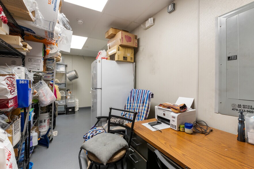 More Photos Of 403 Highway 412 W, Siloam Springs Restaurant For Sale