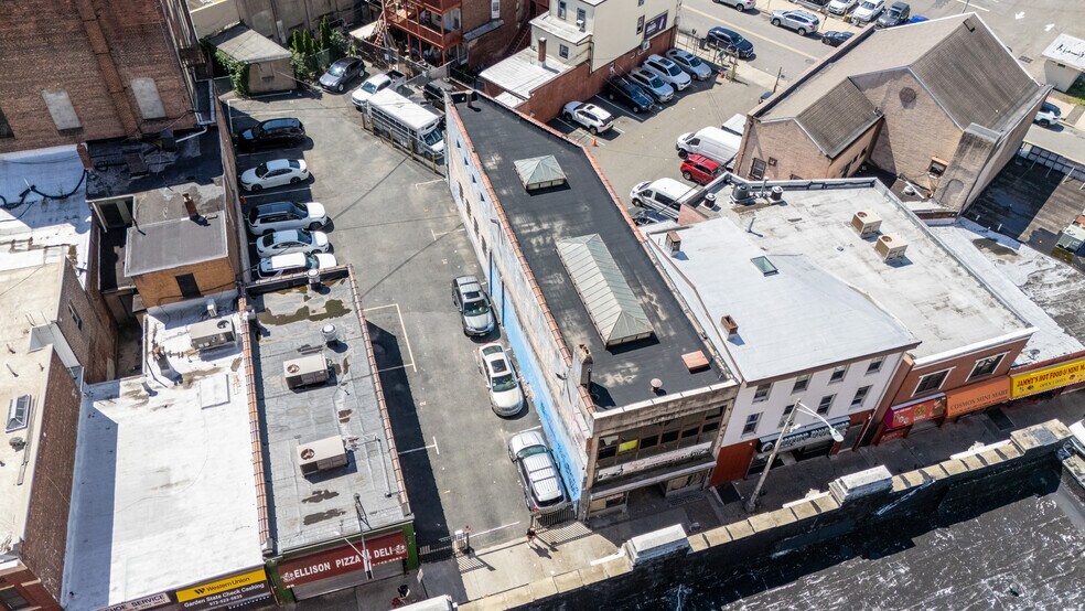 More Photos Of 84 Ellison St, Paterson Storefront Retail Office For Lease