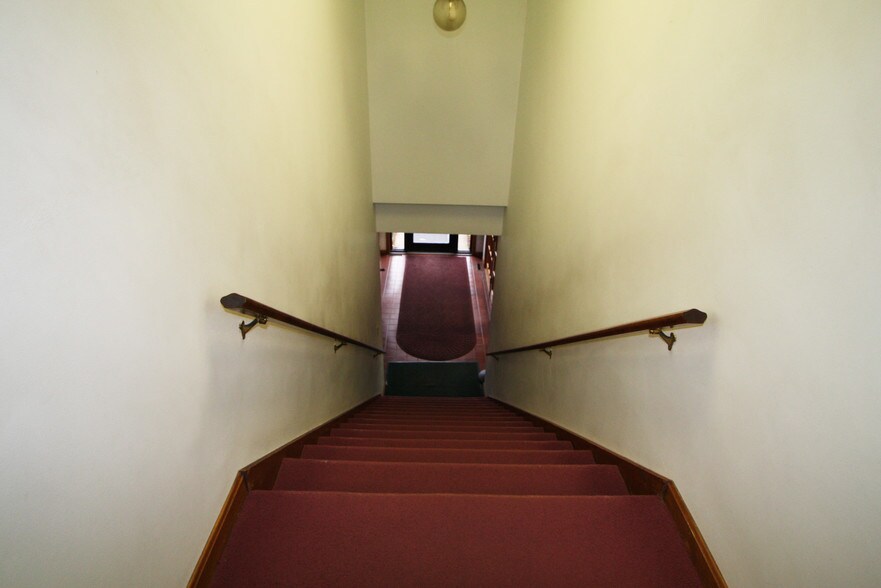 More Photos Of 2527 Cranberry Hwy, Wareham Office For Sale