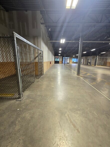 More Photos Of 2960 Technology Pl, Waldorf Research And Development For Lease