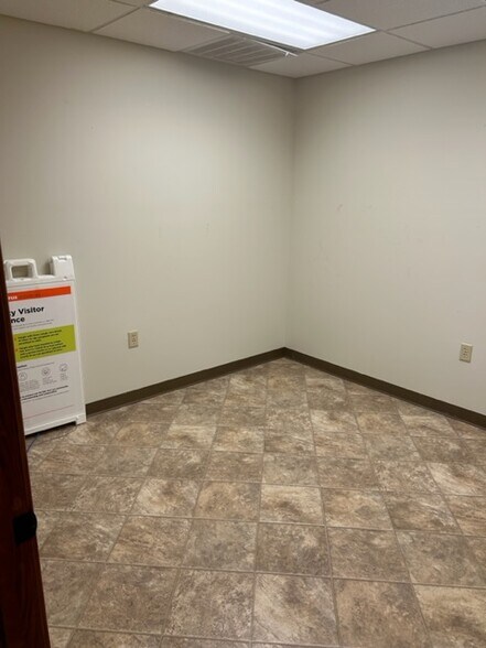 More Photos Of 316 Knox Rd, Knoxville Medical For Lease