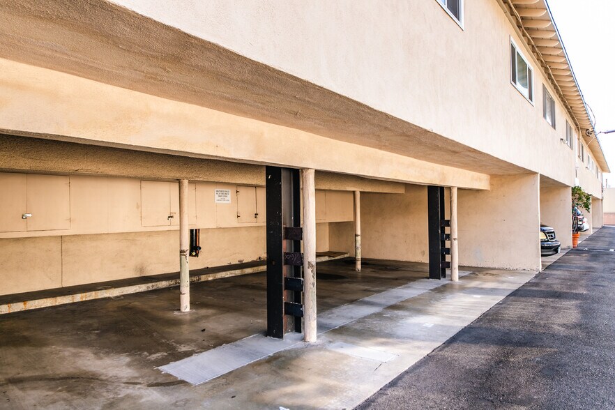 More Photos Of 618-620 W Route 66, Glendora Apartments For Sale