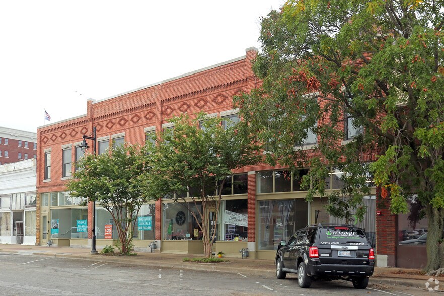 More Photos Of 119-125 W 2nd St, Bartlesville Apartments For Lease