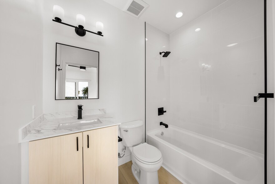More Photos Of 2967-2969 E St, San Diego Apartments For Sale