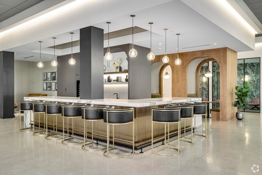 More Photos Of 1751 Pinnacle Dr, McLean Office For Lease