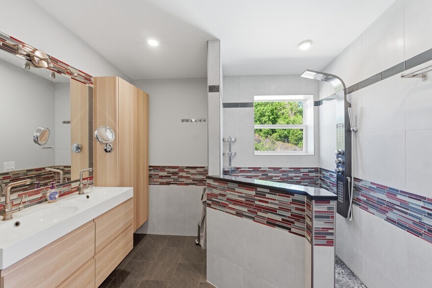 More Photos Of 8600 Airport Blvd, Leesburg Airplane Hangar For Sale