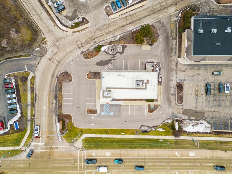 More Photos Of 712 Northwest Hwy, Fox River Grove Medical For Sale