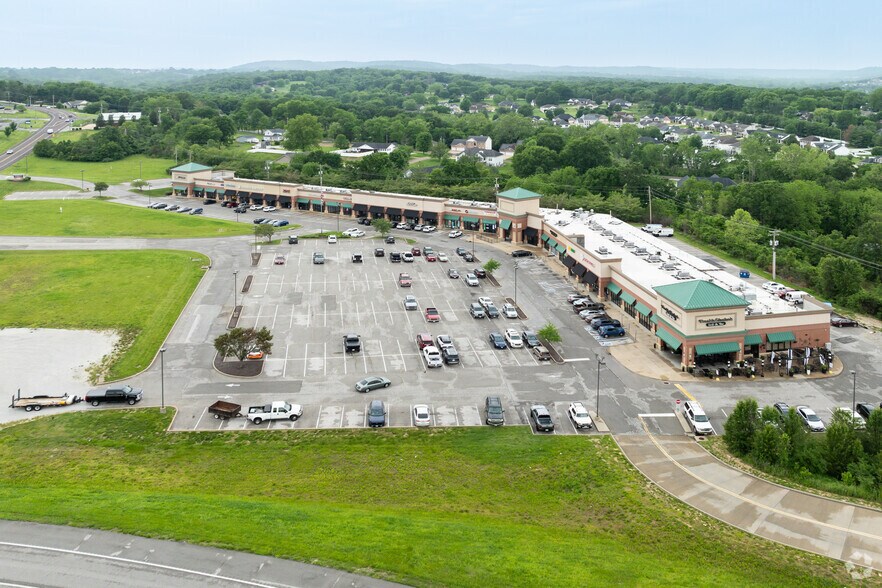 More Photos Of 1209-1279 Main St, Imperial General Retail For Lease