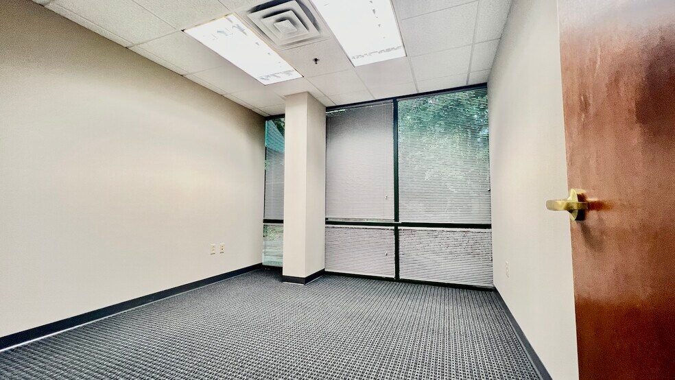 More Photos Of 46 Innovation Dr, Norcross Loft Creative Space For Lease