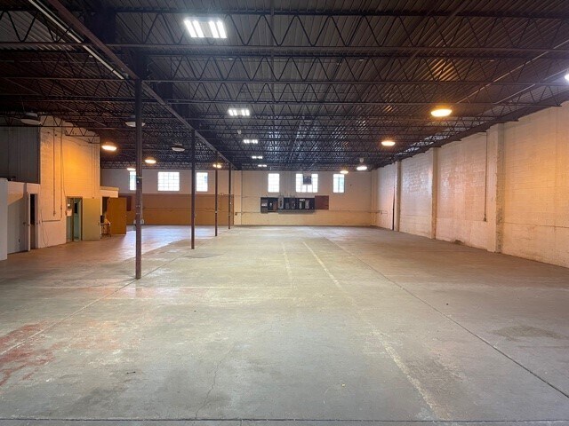 More Photos Of 1 23rd St, Wheeling Warehouse For Sale