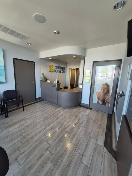 More Photos Of 17023 Hawthorne Blvd, Lawndale Medical For Sale