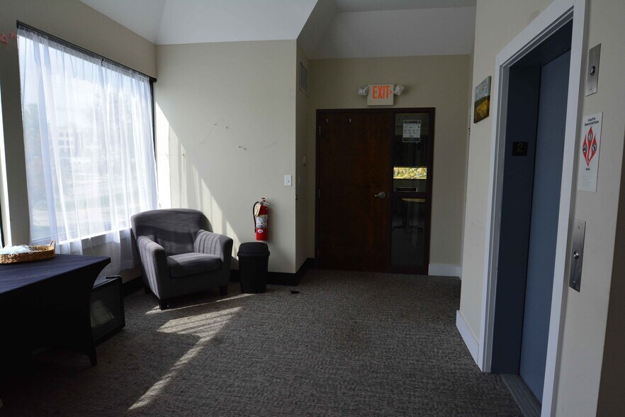 More Photos Of 519 Lancaster Ave, Malvern Office For Sale