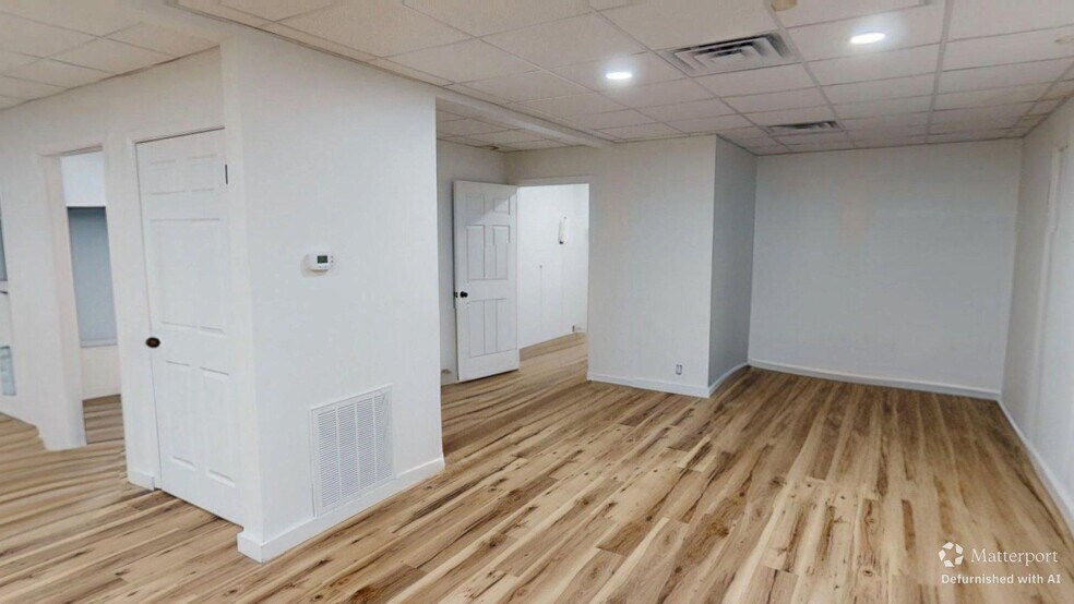 More Photos Of 400 W Cervantes St, Pensacola Flex For Lease