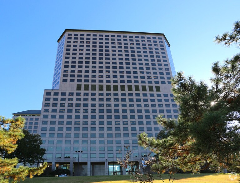 More Photos Of 5215 N O Connor Blvd, Irving Office For Lease