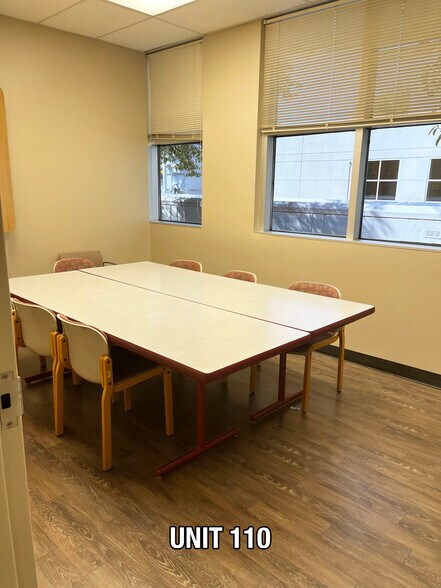 More Photos Of 3430 Newburg Rd, Louisville Medical For Lease