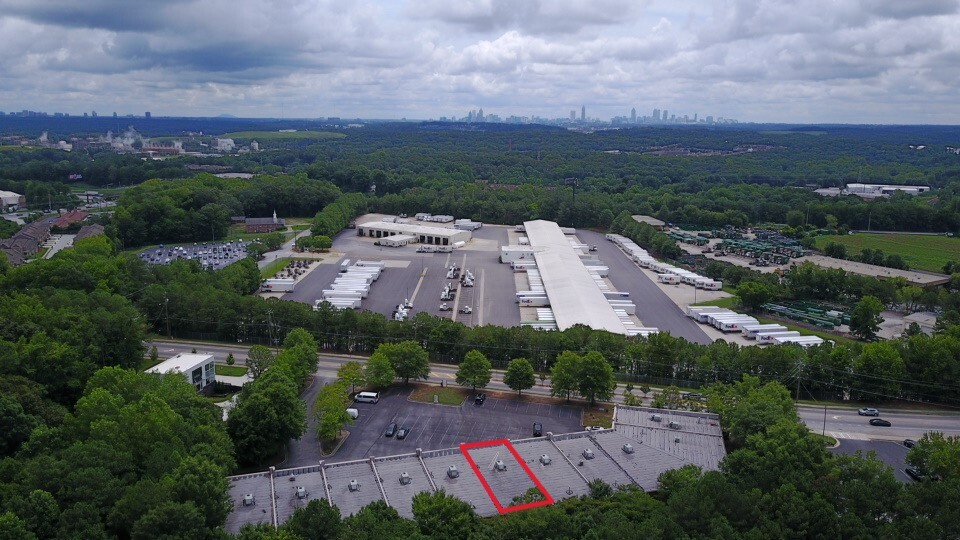 More Photos Of 5292 Oakdale Rd SE, Smyrna Showroom For Lease
