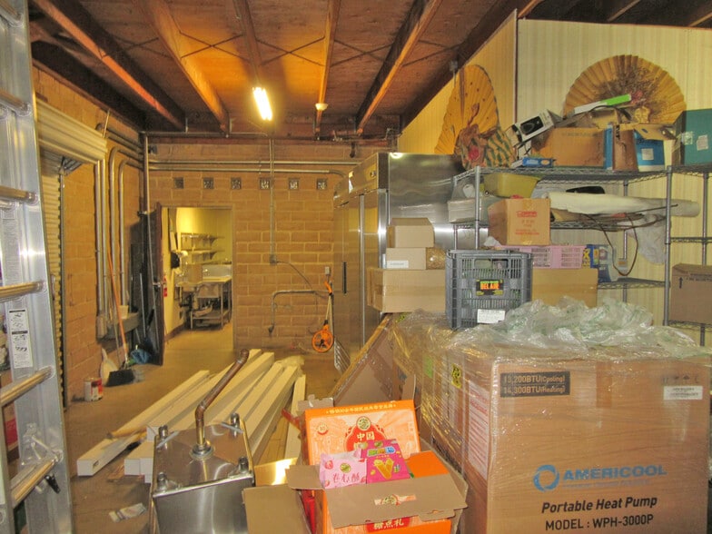 More Photos Of 238 E Church St, Stockton Office For Sale