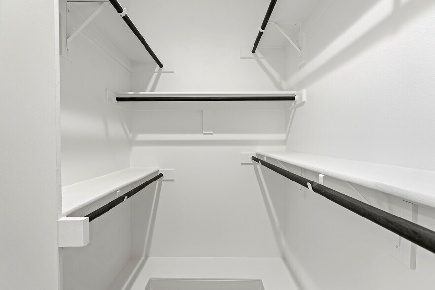 More Photos Of 5027 Colonial Ave, Dallas Apartments For Sale