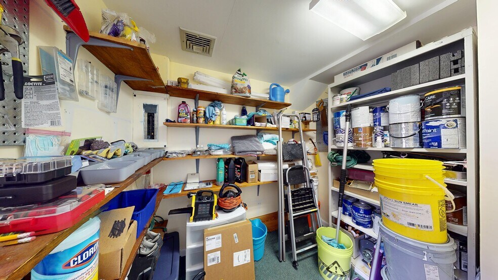 More Photos Of 172 Tuckerton Rd, Medford Office For Sale