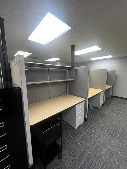 More Photos Of 7858 Industrial Pky, Plain City Warehouse For Lease
