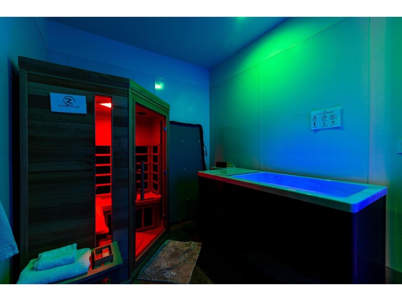 More Photos Of 1828 McCallum Rd, Abbotsford General Retail For Sale